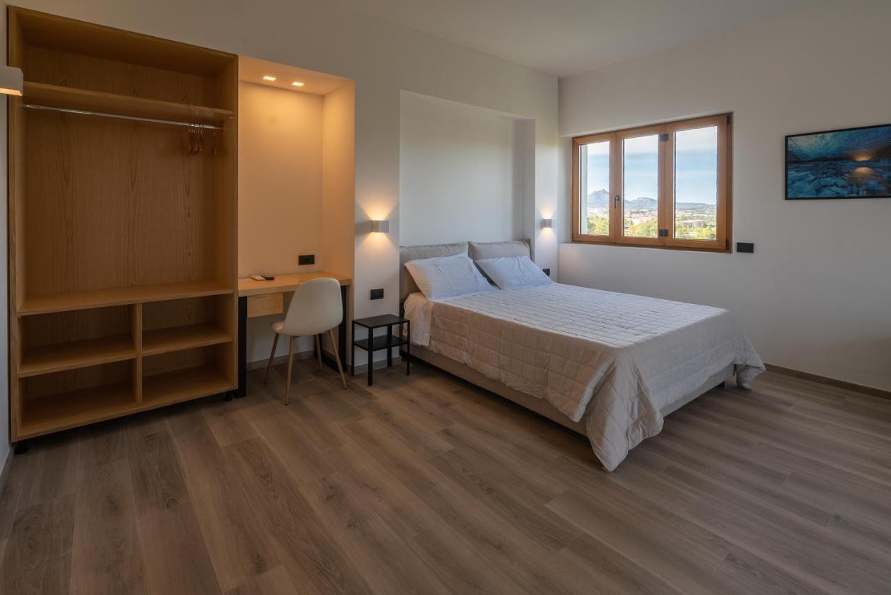 Antares Rooms And Suites Ольбия Экстерьер фото