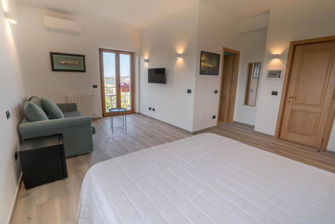 Antares Rooms And Suites Ольбия Экстерьер фото
