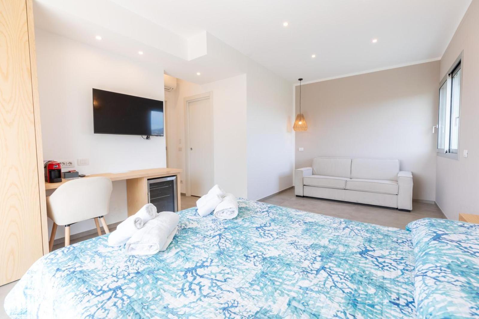 Antares Rooms And Suites Ольбия Экстерьер фото