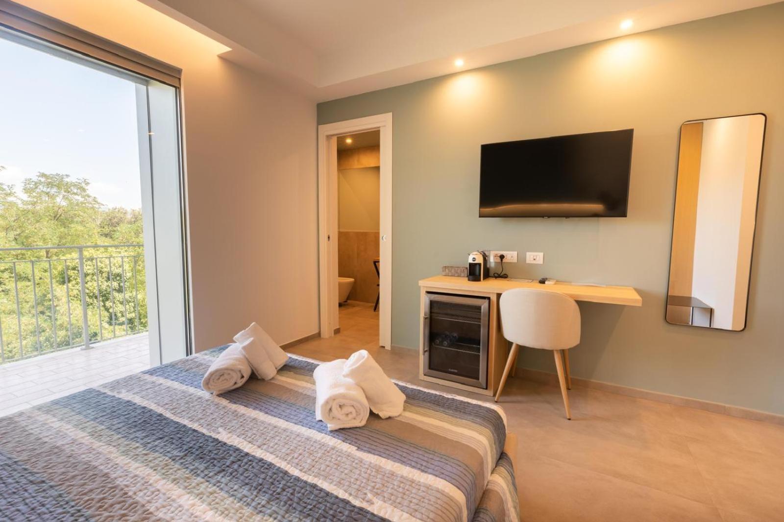 Antares Rooms And Suites Ольбия Экстерьер фото